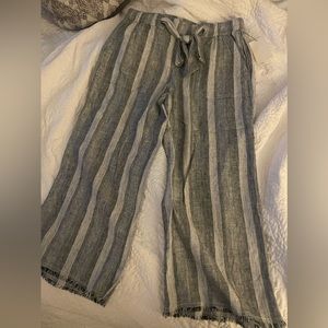 NWT Caslon Coastal Cabana Casual striped Capri pants with fringed hem. Size S